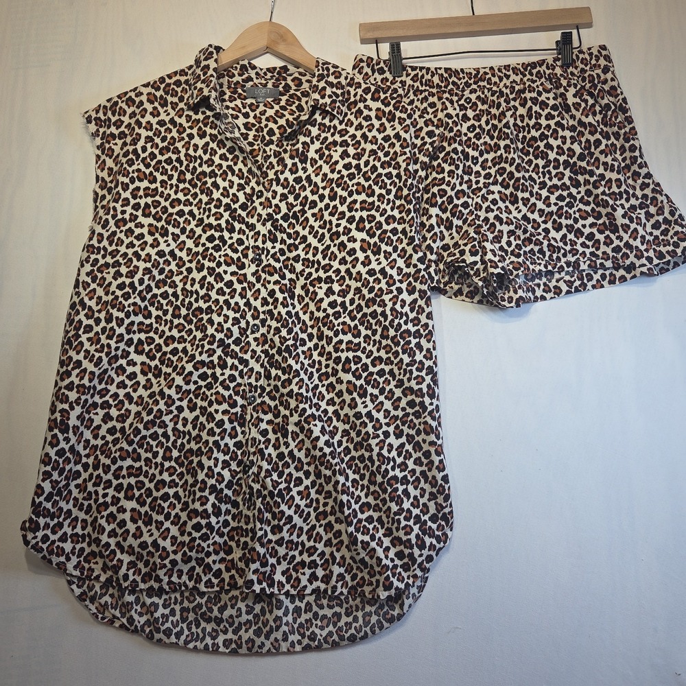 LOFT Leopard Print Notch Collar Short Pajama Set Women's Medium Raw Edge Sleeves